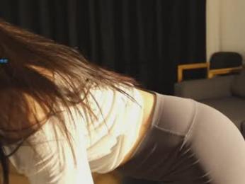 hee_jeen — Chaturbate stream photo (Mar 2026)