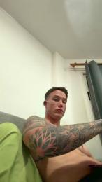 Cristiangonzaa — вебкам-модель онлайн на cam4