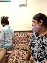 HoneyHush — вебкам-модель онлайн на stripchat