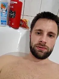 Hot_adem — вебкам-модель онлайн на stripchat