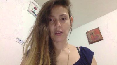 jasminalba — вебкам-модель онлайн на cam4