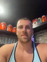 Johnytrain — вебкам-модель онлайн на stripchat