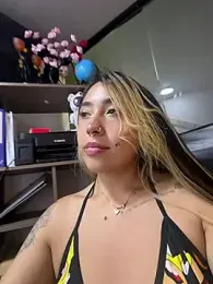 ManuelaVeeleez — Stripchat profile photo