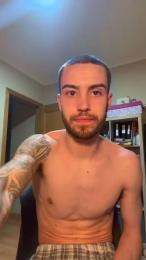 Ruuloo — Cam4 stream photo (Mar 2026)