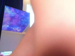 vesia — вебкам-модель онлайн на camsoda