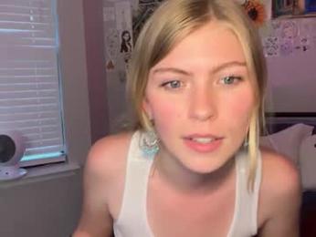 elliee81 — Chaturbate stream photo (Mar 2026)