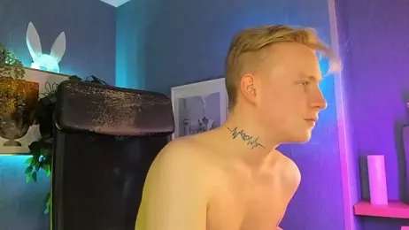 AlexxSweet — вебкам-модель онлайн на stripchat