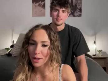 thekiraskys — вебкам-модель онлайн на chaturbate