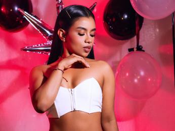 MilyThomas — вебкам-модель онлайн на livejasmin