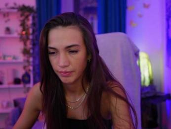 AlexisLovee — вебкам-модель онлайн на bongacams