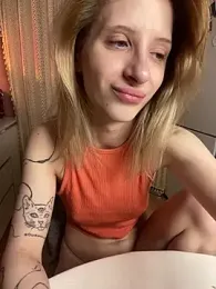 amorearte_m — Stripchat stream photo (Dec 2025)
