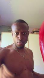 SCHWARZERGOTT — вебкам-модель онлайн на cam4