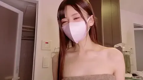 hina_mochi — вебкам-модель онлайн на stripchat