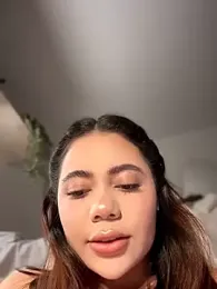 Aryrosee — вебкам-модель онлайн на stripchat