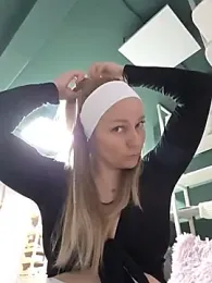 Bondgirl_013 — Stripchat stream photo (May 2026)