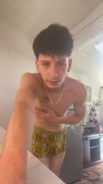 Leonardo250606 — вебкам-модель онлайн на cam4