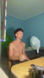 Leonardo250606 — вебкам-модель онлайн на cam4