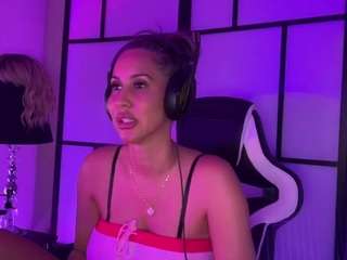 isislove — вебкам-модель онлайн на camsoda
