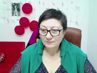 emilyl0ve — вебкам-модель онлайн на camsoda