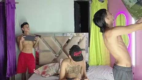 777_camilo — вебкам-модель онлайн на stripchat