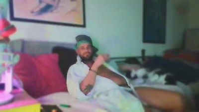 GuyST — Cam4 stream photo (Apr 2026)