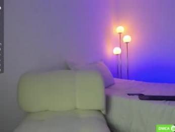 twintease — Chaturbate stream photo (Mar 2026)