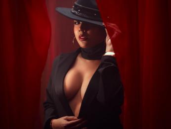 EvaCarusso — вебкам-модель онлайн на livejasmin