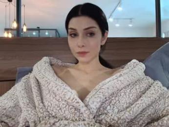 milla_bella — вебкам-модель онлайн на chaturbate