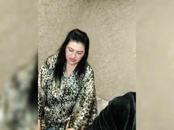 Lubovniki — вебкам-модель онлайн на bongacams