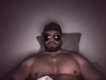 marcus002001 — Stripchat stream photo (May 2026)