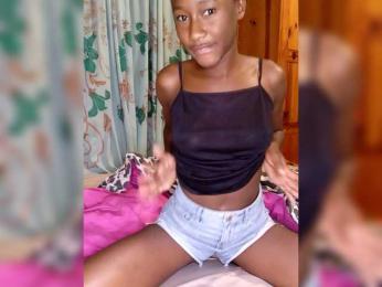 Cocobloom — Bongacams stream photo (Sep 2025)