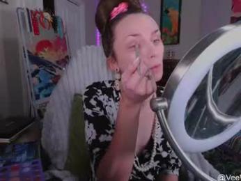 veeweatherbee — Chaturbate stream photo (Aug 2026)