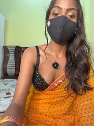 Riya_R24 — Stripchat stream photo (Aug 2026)