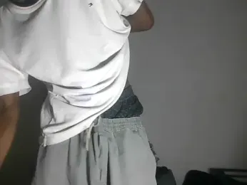 BhutiYangchaza69 — Stripchat stream photo (Jun 2026)