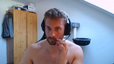 blueeyes839 — вебкам-модель онлайн на cam4