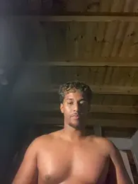 Axel_black10 — вебкам-модель онлайн на stripchat