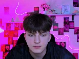 travis-wolf — вебкам-модель онлайн на camsoda