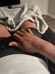 Thirdlegsuave — вебкам-модель онлайн на stripchat