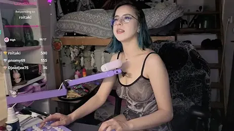 LisandreLaVenale — вебкам-модель онлайн на stripchat