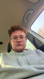 Xtoto52x — вебкам-модель онлайн на cam4