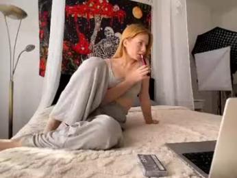 doomsdaybaby — вебкам-модель онлайн на chaturbate