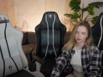 kira0541 — вебкам-модель онлайн на chaturbate