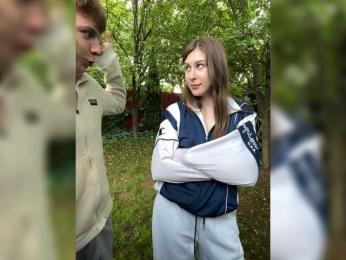 6Kissme9 — вебкам-модель онлайн на bongacams