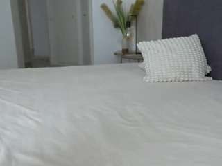 missjuliaa — вебкам-модель онлайн на camsoda