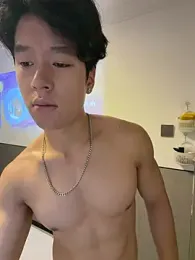SYT_SGe — вебкам-модель онлайн на stripchat