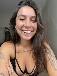 Carolini09 — вебкам-модель онлайн на stripchat