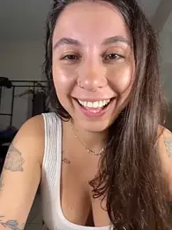 Carolini09 — вебкам-модель онлайн на stripchat