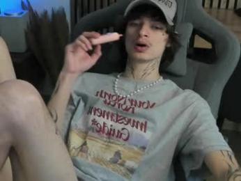 oliverrgroove — вебкам-модель онлайн на chaturbate