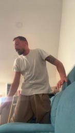 Yoquese233 — вебкам-модель онлайн на cam4