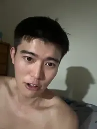 CalvinHY — вебкам-модель онлайн на stripchat